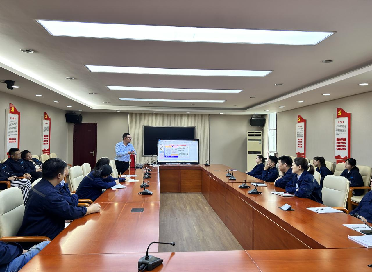 偉鴻公司開展消防知識(shí)安全培訓(xùn)