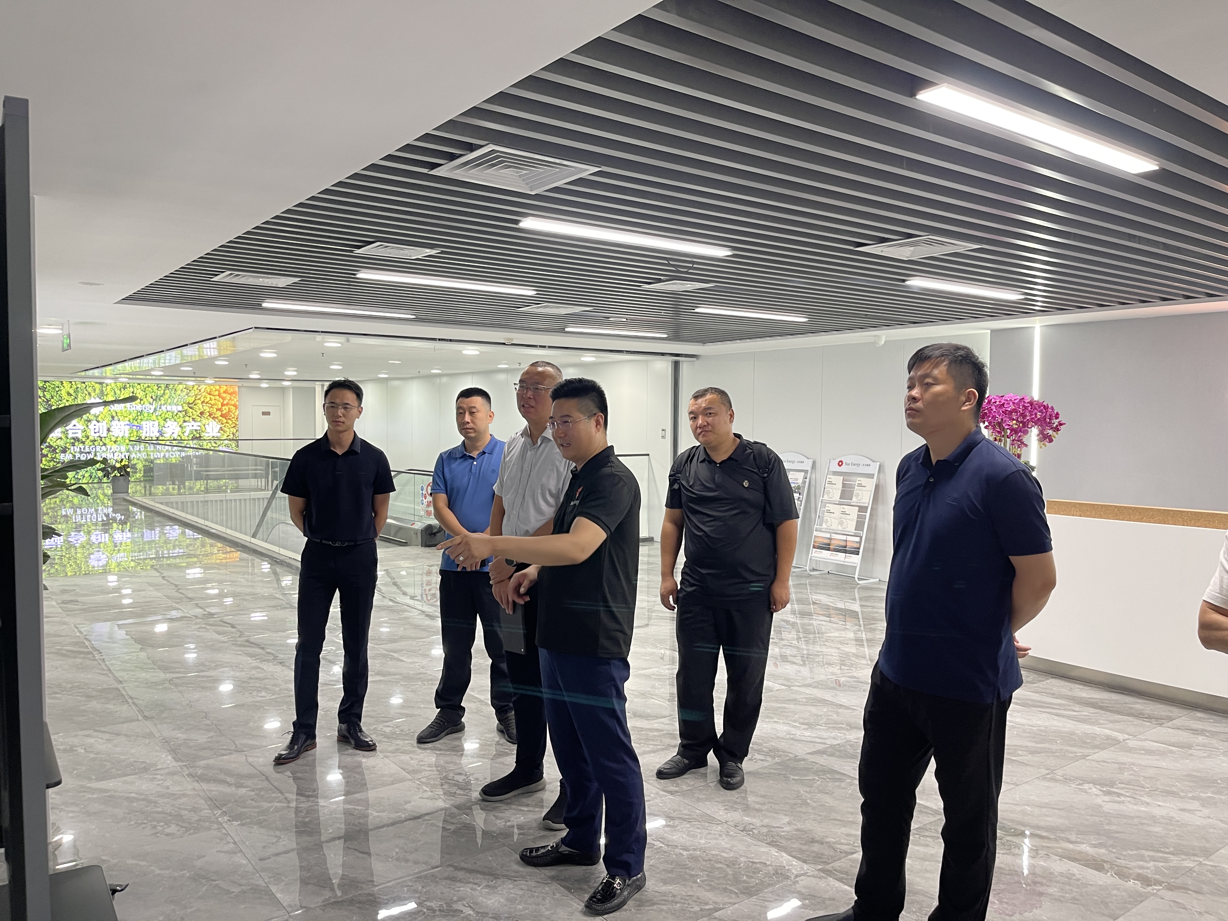 交控能源公司赴鹽城瑞晶太陽能開展對(duì)標(biāo)學(xué)習(xí)