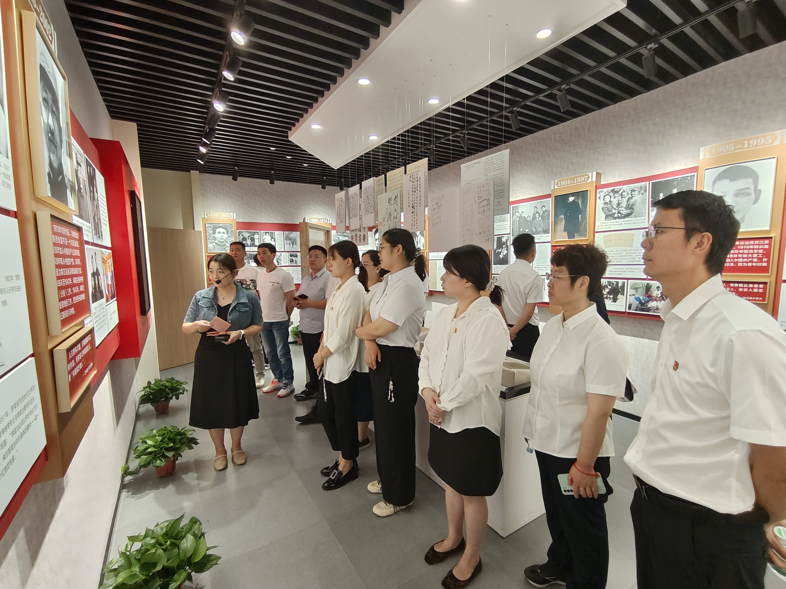 【家風(fēng)建設(shè)】廣弘公司深入開展“清風(fēng)徐來·廉韻潤家”家風(fēng)建設(shè)活動